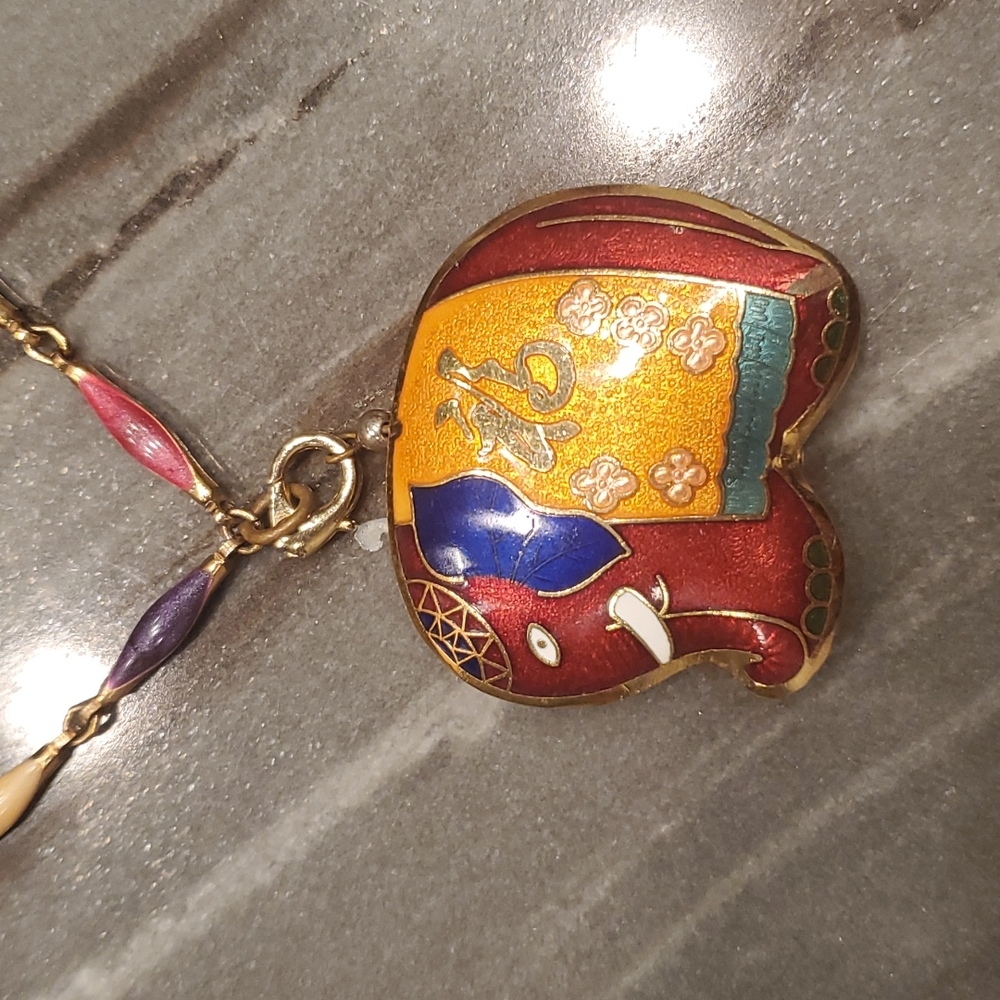 🤩 multicolor elephant Necklace